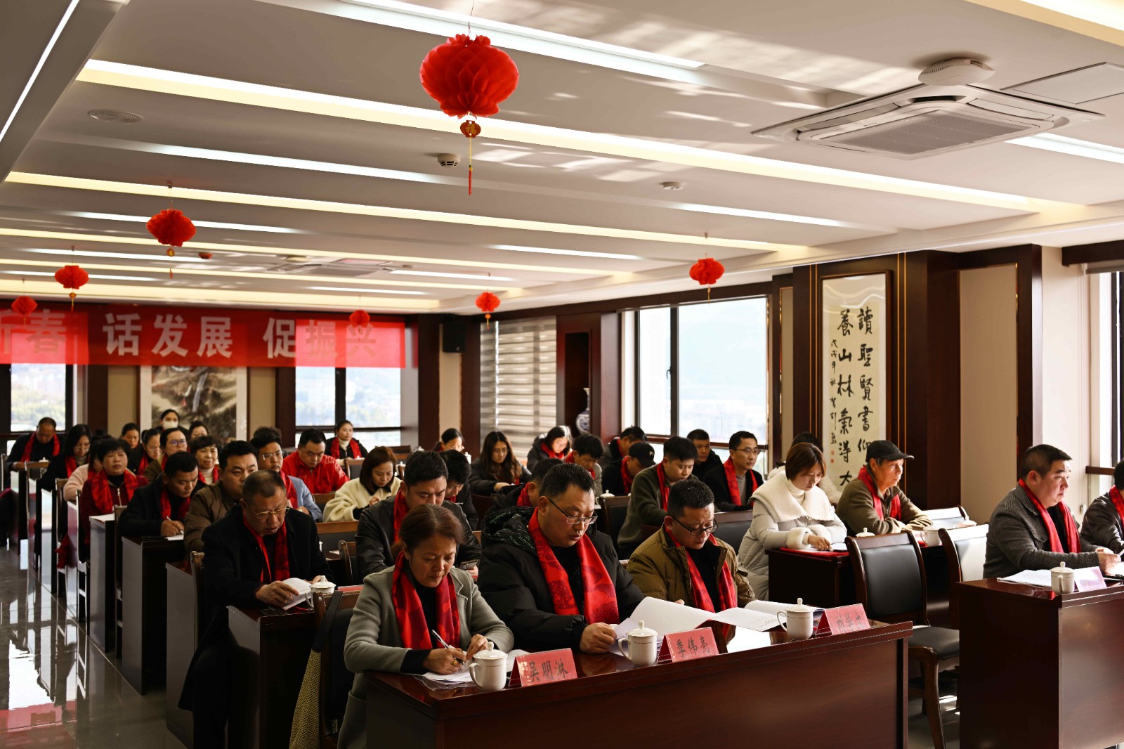 喜報(bào)！易順建工集團(tuán)有限公司李易順董事長連任松源街道商會第二屆會長